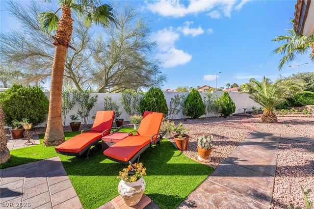 10001 Cresent Creek Drive, Las Vegas, NV 89134