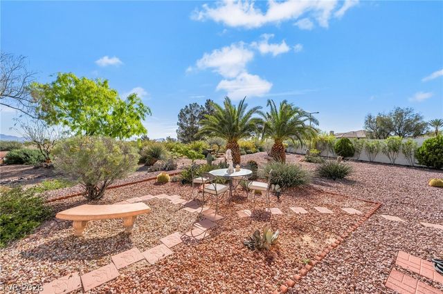 10001 Cresent Creek Drive, Las Vegas, NV 89134