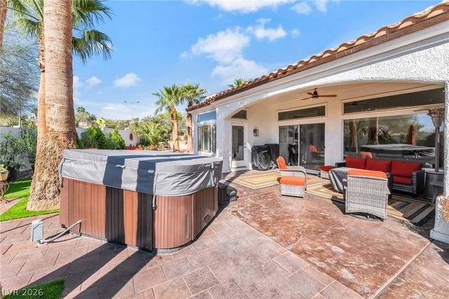 10001 Cresent Creek Drive, Las Vegas, NV 89134