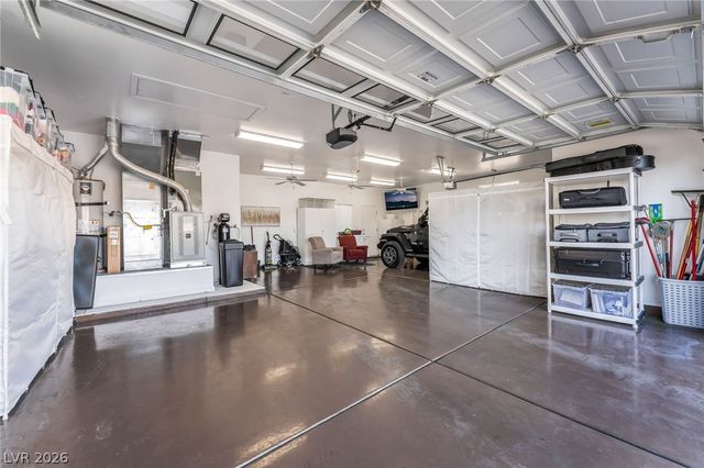 10001 Cresent Creek Drive, Las Vegas, NV 89134