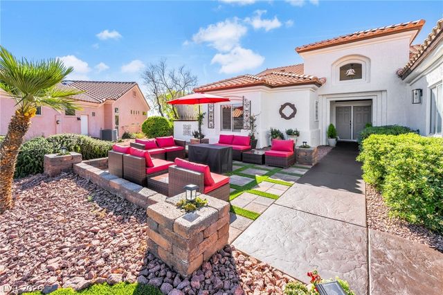 10001 Cresent Creek Drive, Las Vegas, NV 89134