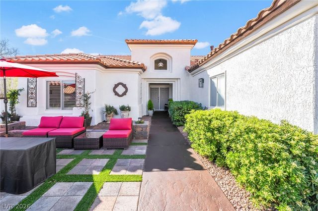 10001 Cresent Creek Drive, Las Vegas, NV 89134