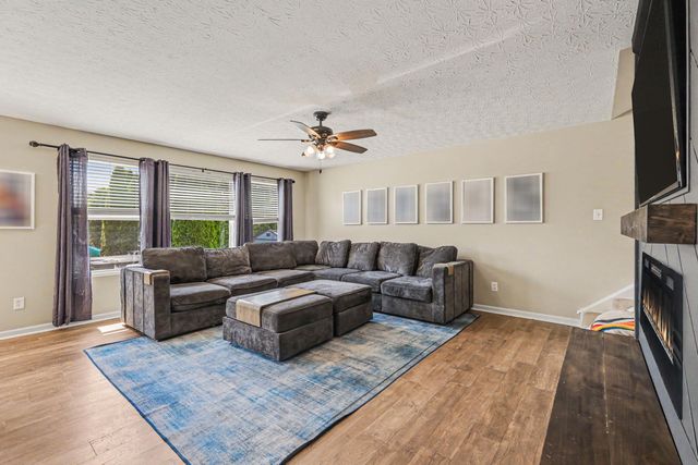 174 Ridgewood Drive, Alexandria, KY 41001