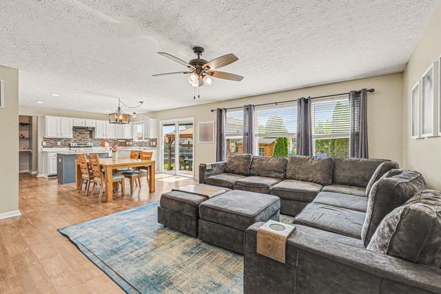 174 Ridgewood Drive, Alexandria, KY 41001