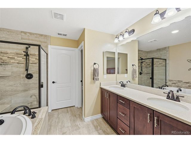 9500 Pendio Ct, Highlands Ranch, CO 80126