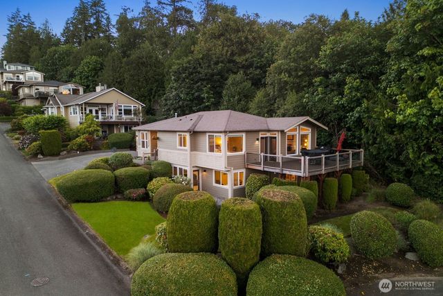 7989 E Barsay Lane, Port Orchard, WA 98366