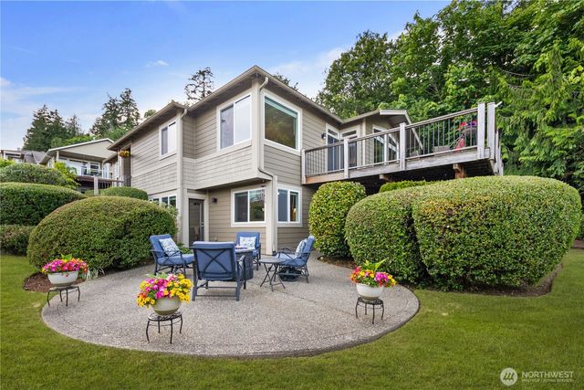 7989 E Barsay Lane, Port Orchard, WA 98366