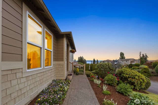 7989 E Barsay Lane, Port Orchard, WA 98366