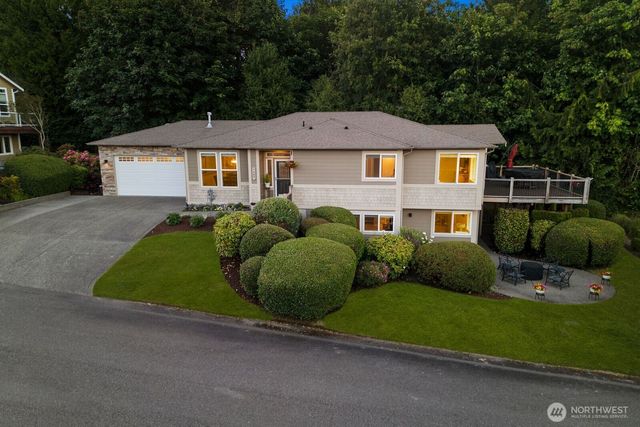 7989 E Barsay Lane, Port Orchard, WA 98366