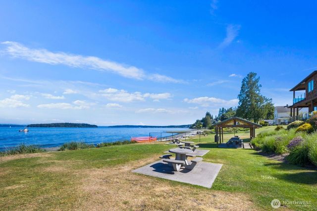 7989 E Barsay Lane, Port Orchard, WA 98366