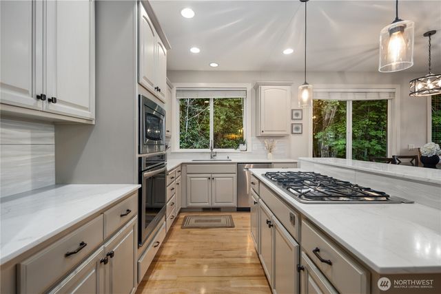 7989 E Barsay Lane, Port Orchard, WA 98366