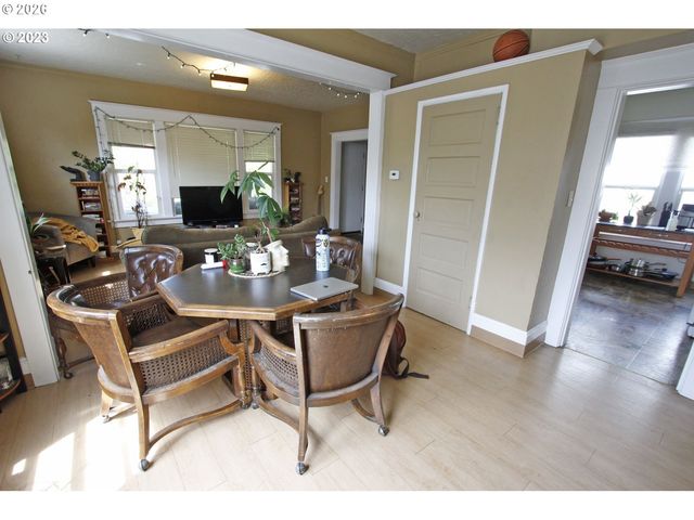 8414 Se 17TH Ave, Portland, OR 97202