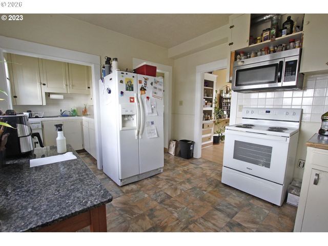 8414 Se 17TH Ave, Portland, OR 97202