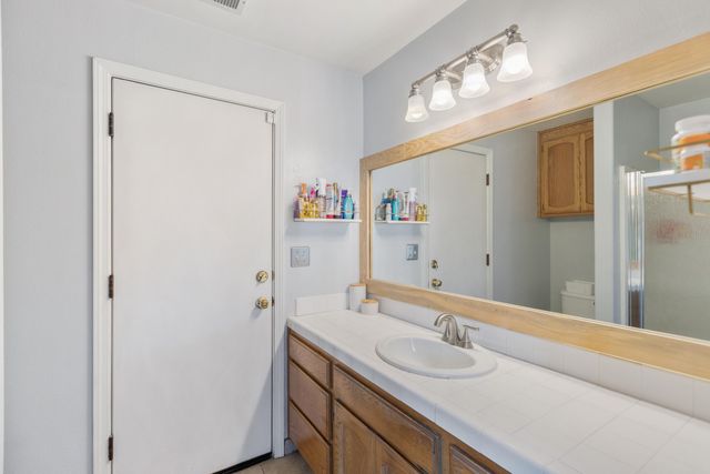 1644 Mccomb Avenue, Porterville, CA 93257