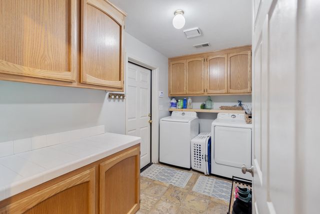 1644 Mccomb Avenue, Porterville, CA 93257