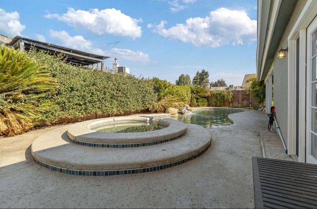 1644 Mccomb Avenue, Porterville, CA 93257