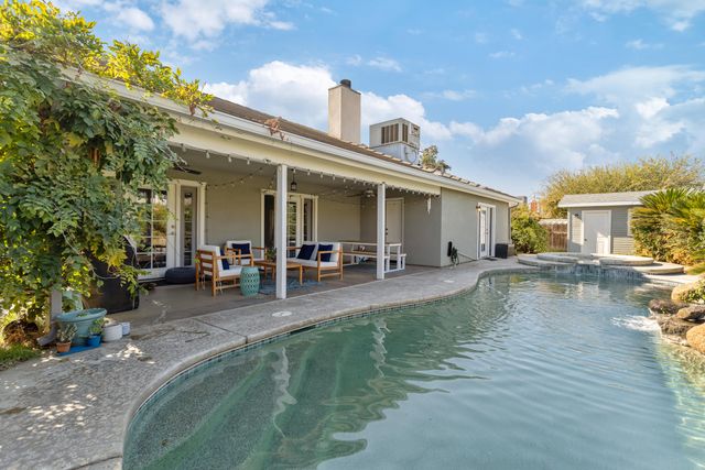 1644 Mccomb Avenue, Porterville, CA 93257