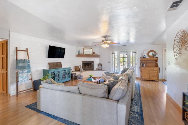 1644 Mccomb Avenue, Porterville, CA 93257