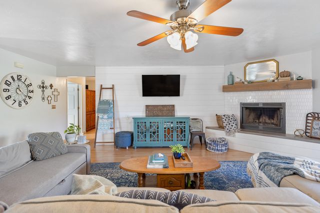 1644 Mccomb Avenue, Porterville, CA 93257