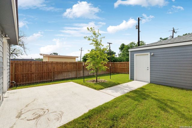 2916 Martin Luther King, San Antonio, TX 78220