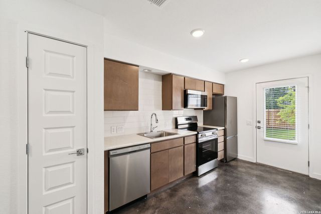 2916 Martin Luther King, San Antonio, TX 78220