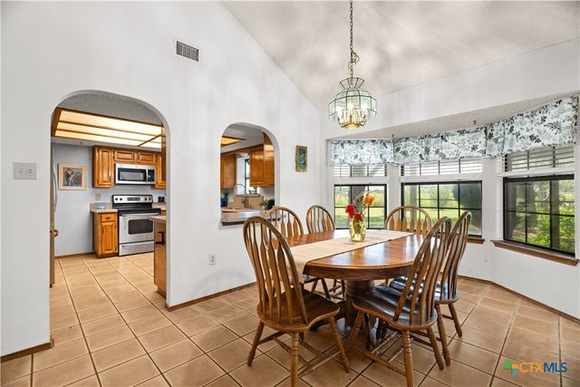 4911 Youngsford Road, Marion, TX 78124