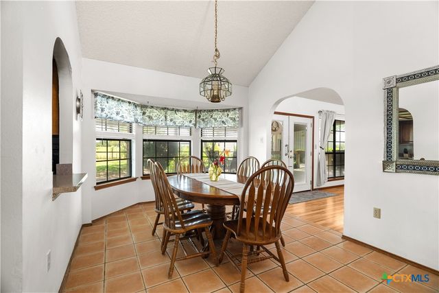 4911 Youngsford Road, Marion, TX 78124
