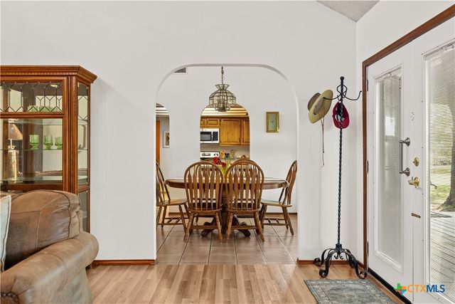 4911 Youngsford Road, Marion, TX 78124