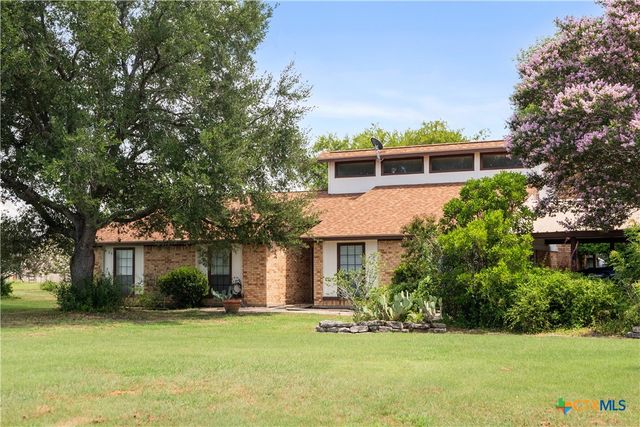 4911 Youngsford Road, Marion, TX 78124
