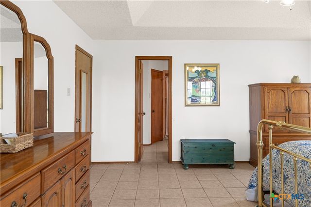 4911 Youngsford Road, Marion, TX 78124