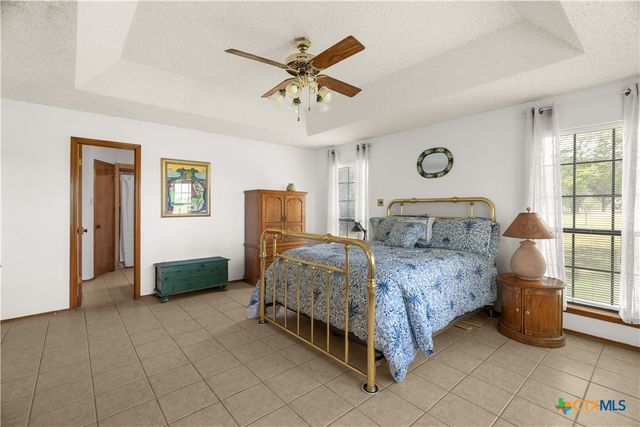 4911 Youngsford Road, Marion, TX 78124