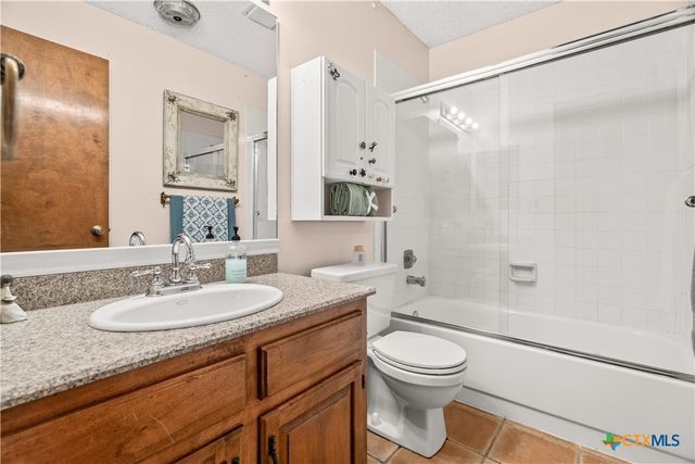 4911 Youngsford Road, Marion, TX 78124