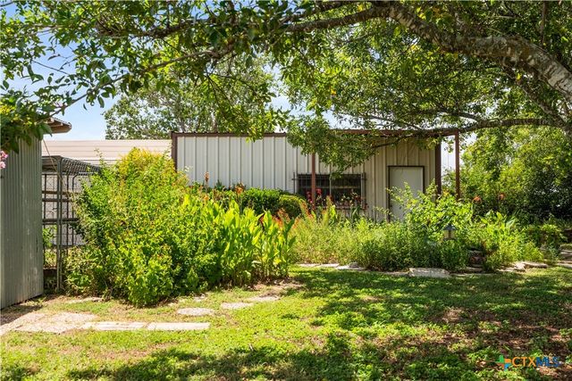 4911 Youngsford Road, Marion, TX 78124
