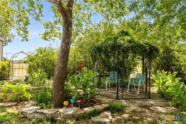 4911 Youngsford Road, Marion, TX 78124