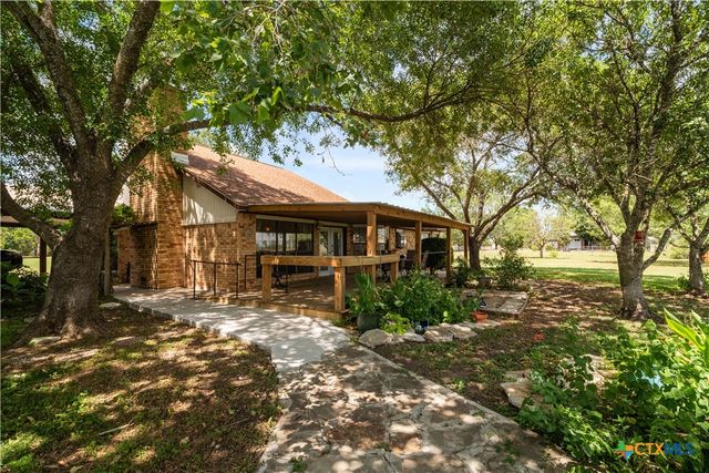 4911 Youngsford Road, Marion, TX 78124