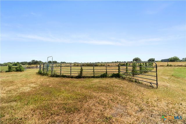4911 Youngsford Road, Marion, TX 78124