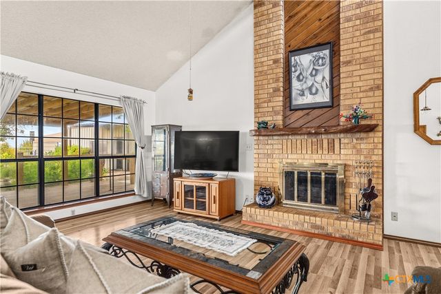 4911 Youngsford Road, Marion, TX 78124