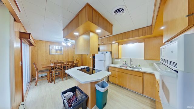 23713 Cole Street, Elkhart, IN 46516