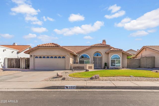3945 E SALINAS Street, Phoenix, AZ 85044