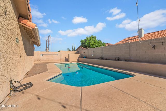 3945 E SALINAS Street, Phoenix, AZ 85044