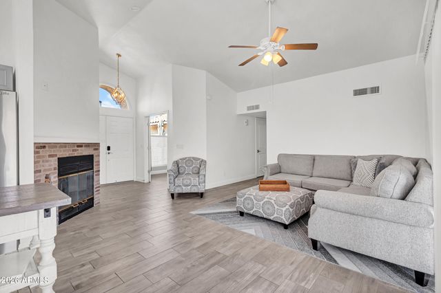 3945 E SALINAS Street, Phoenix, AZ 85044