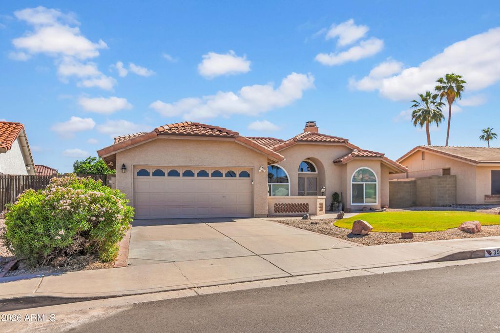 3945 E SALINAS Street, Phoenix, AZ 85044
