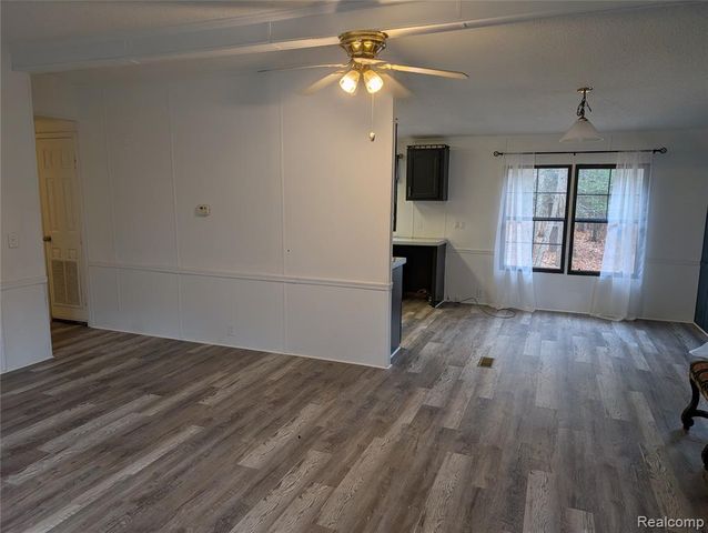 3817 S Townline Road, Houghton Lake, MI 48651