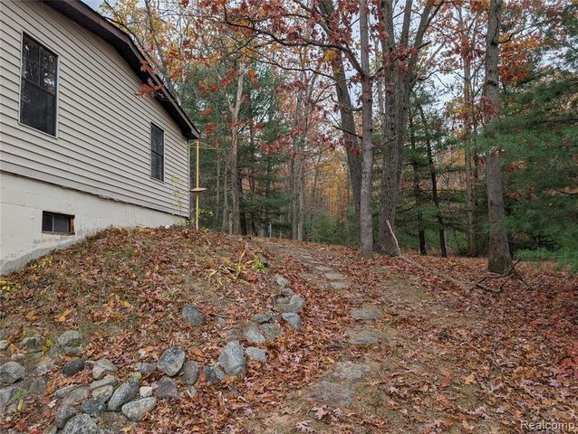 3817 S Townline Road, Houghton Lake, MI 48651