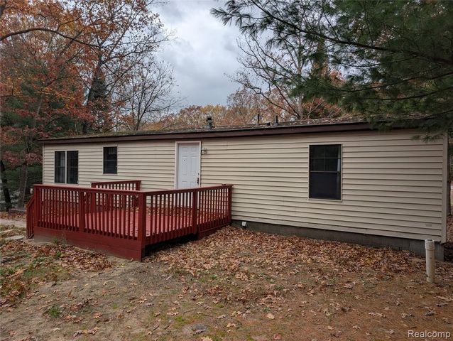 3817 S Townline Road, Houghton Lake, MI 48651