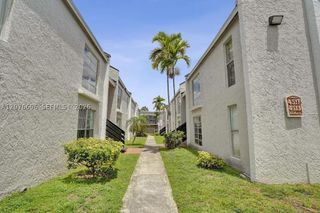 4511 Treehouse Ln B, Tamarac, FL 33319