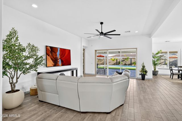 20229 W SAN JUAN Avenue, Litchfield Park, AZ 85340
