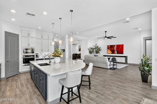 20229 W SAN JUAN Avenue, Litchfield Park, AZ 85340
