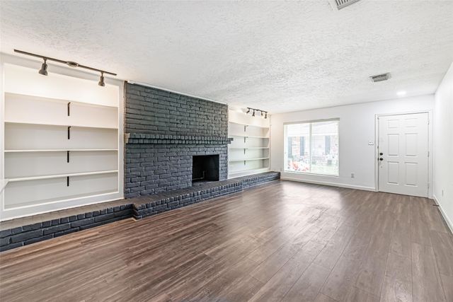 9414 Springview Lane, Houston, TX 77080