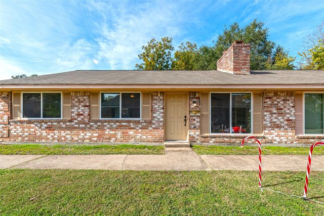 9414 Springview Lane, Houston, TX 77080